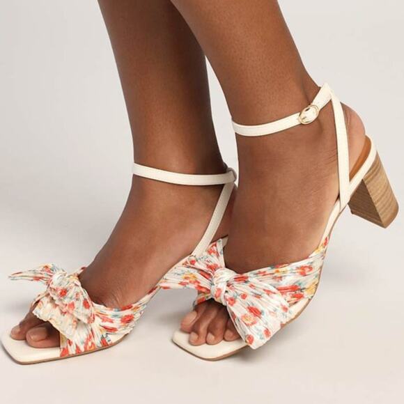 Kensie NWOT Lulus Kadence White Multi Floral Satin Ankle Strap High Heel Sandals - Picture 2 of 13